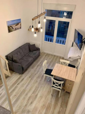 Studio cosy 2 pers en plein centre avec balcon